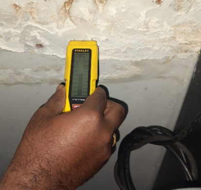 Leaking pipes and ceiling stains inspection